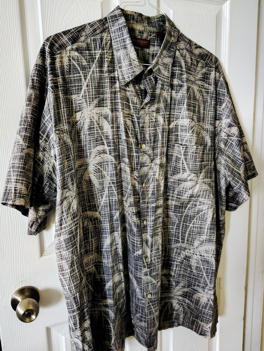 Tori Richard Gray and Cream Palm-Print Short-Sleeve Button-Up Shirt
